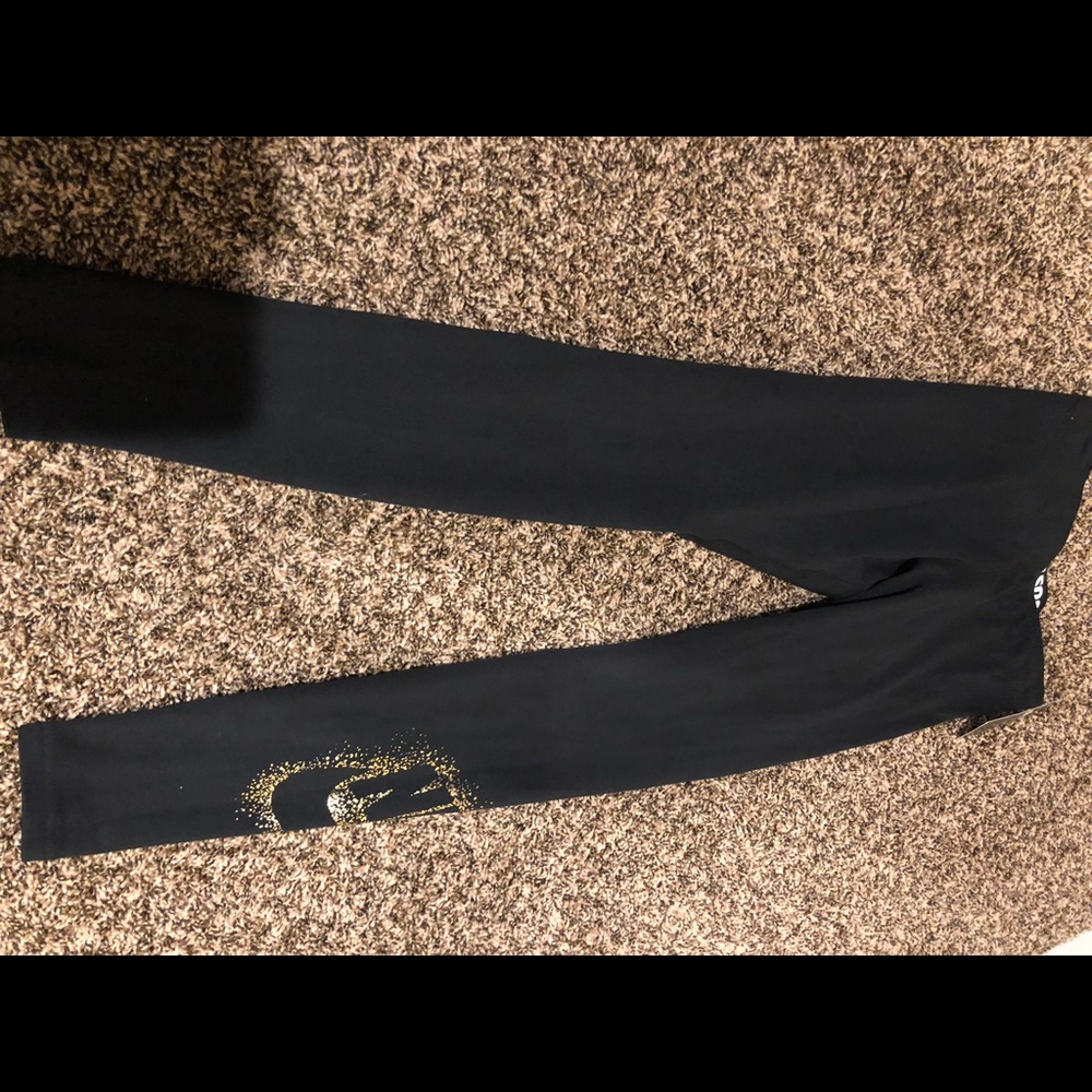 Nike workout black and gold leggings!